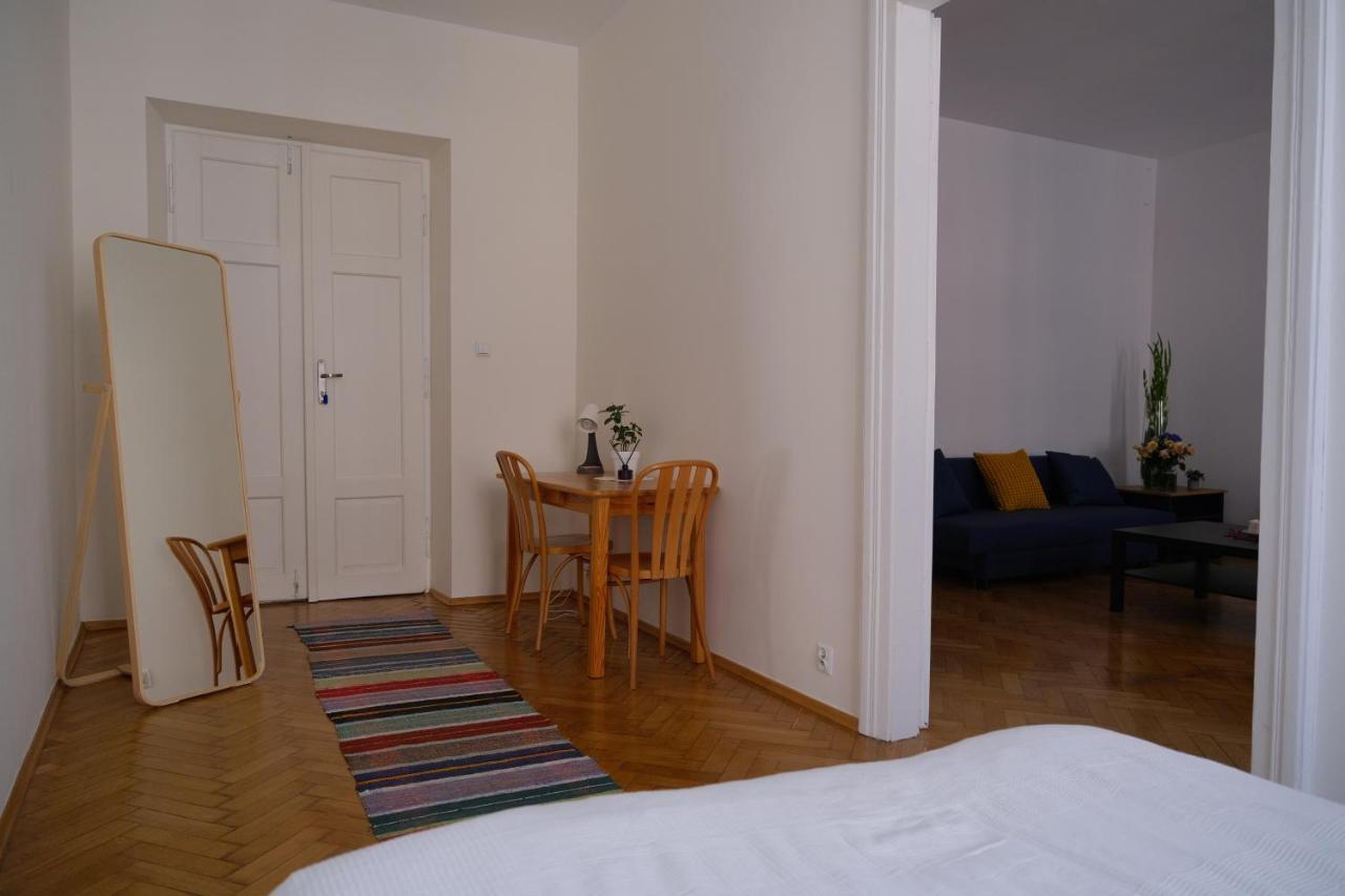 Apartamenty Nic クラクフ エクステリア 写真