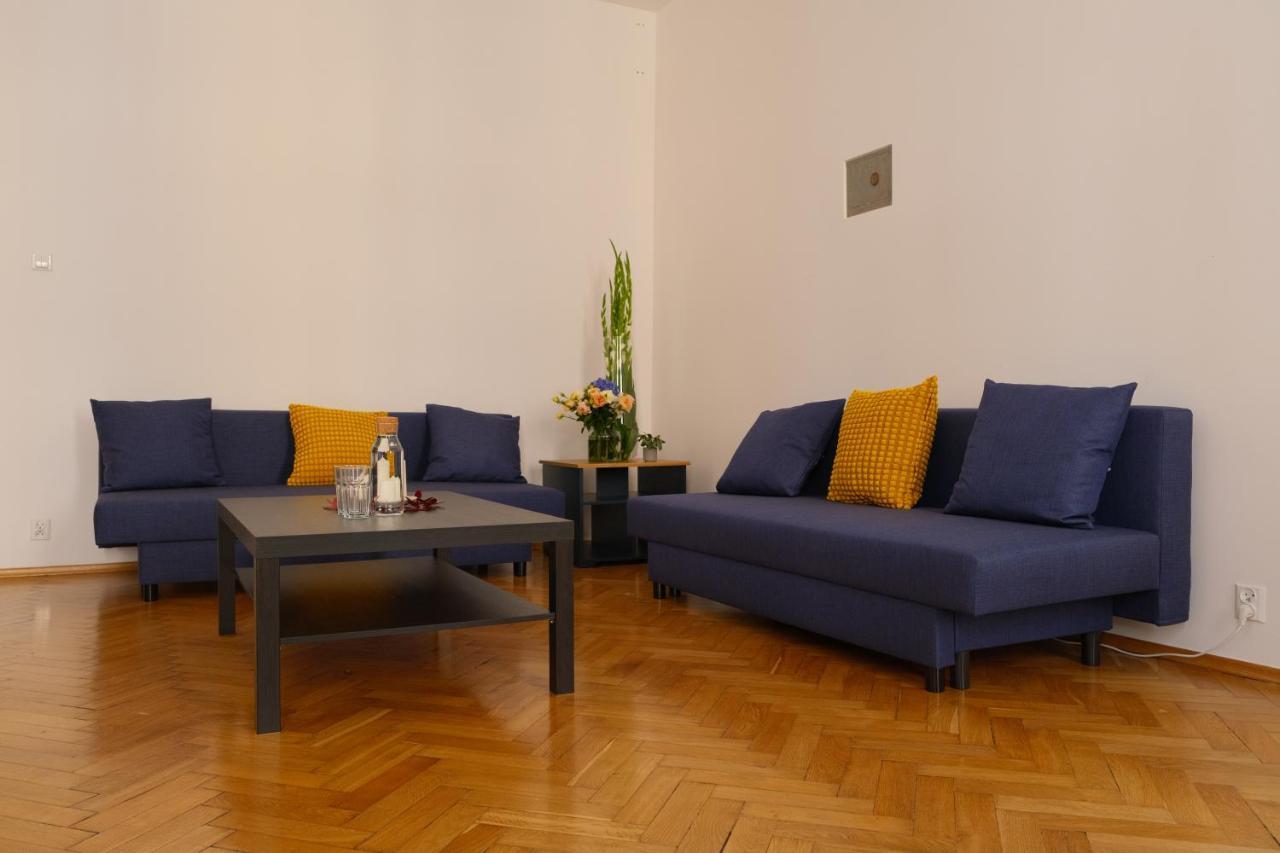 Apartamenty Nic クラクフ エクステリア 写真